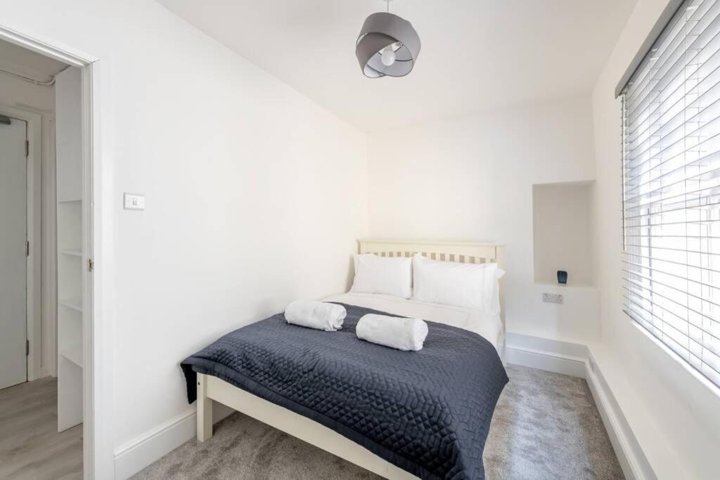 2 Bed City Centre Apartment 1 Min From Bath Abbey Buitenkant foto